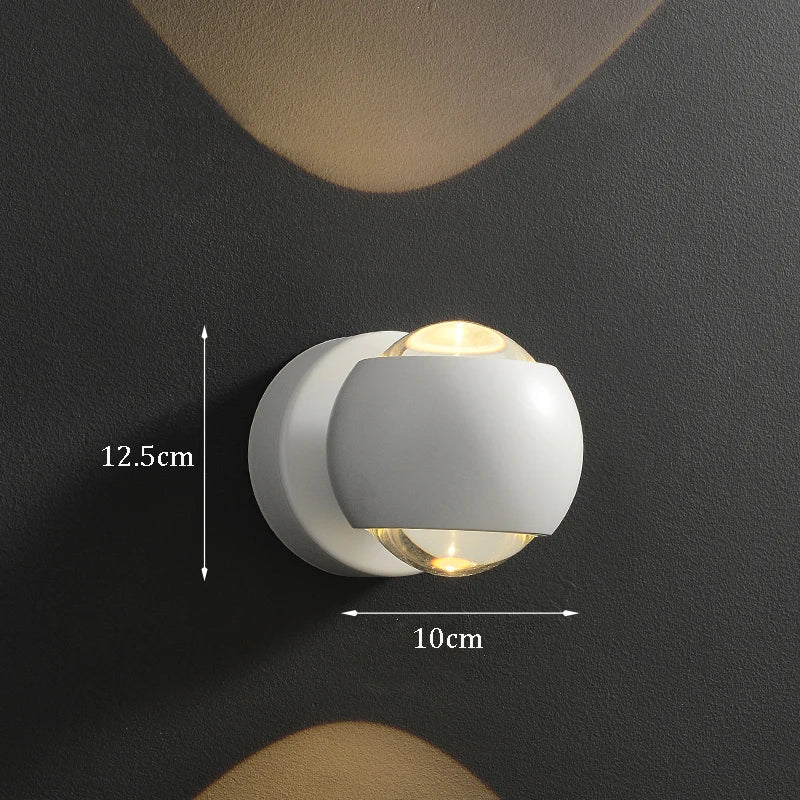 Contemporary LED Wall Sconce in Brushed Brass